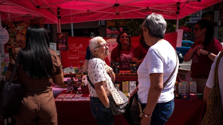 l Día Mundial del Comercio Justo con una feria en Chimeneas
