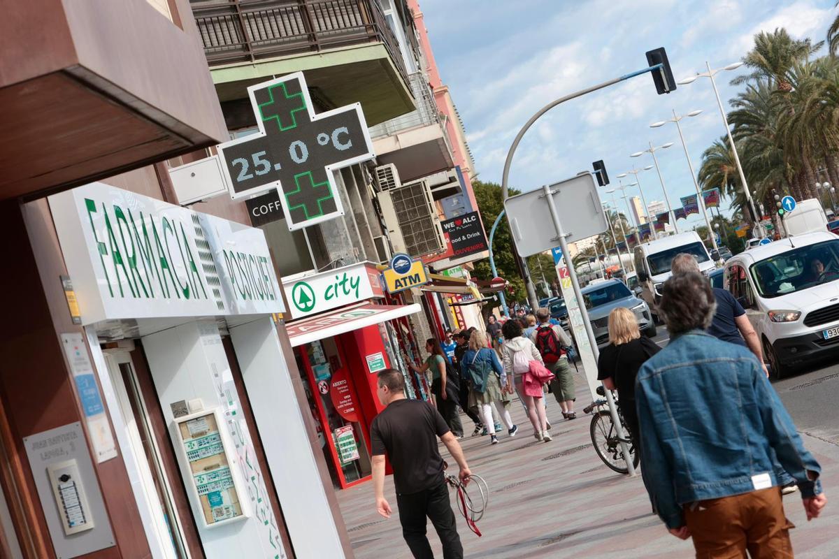 La provincia ha rondado o incluso superado este martes los 25 grados por el viento de poniente