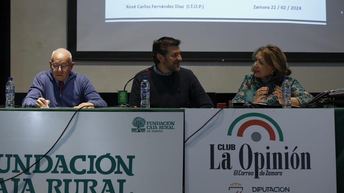 Xose Carlos Fernández Díaz, José Manuel Rodríguez Vidal y Carmen Ferreras