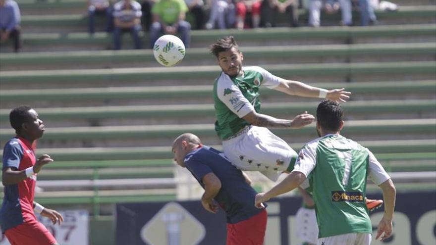 Doblas sigue trabajando para cerrar la venta del Cacereño