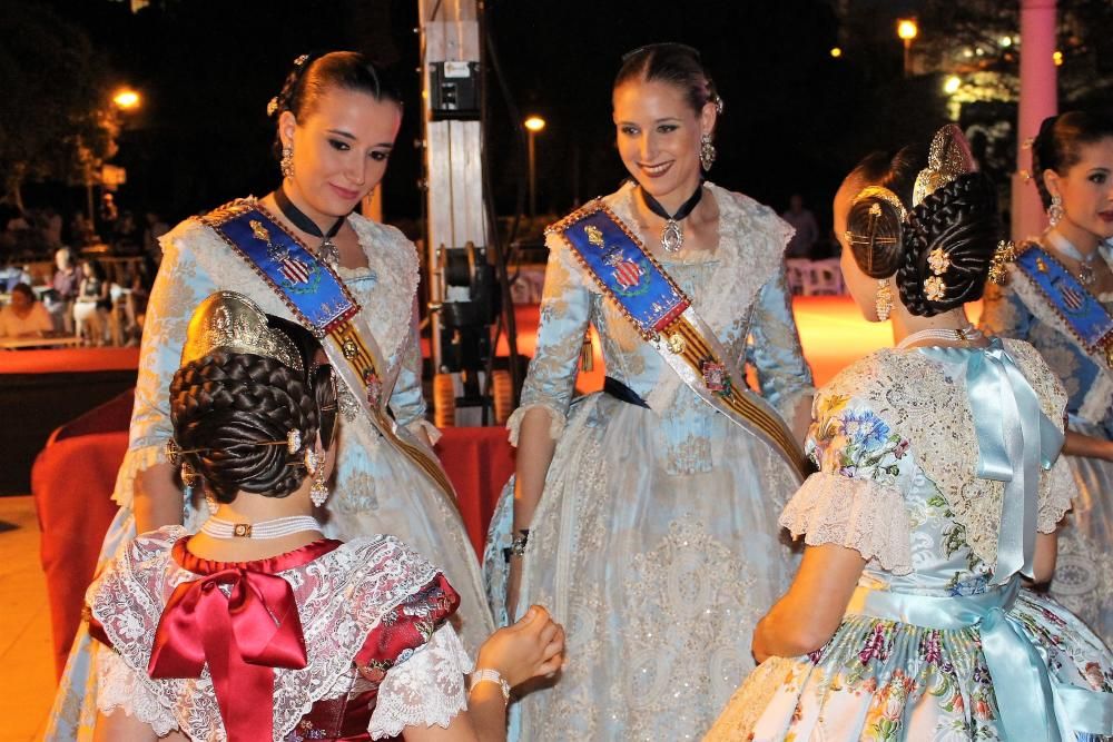 El ritual de la visita de la fallera mayor y la corte a las candidatas