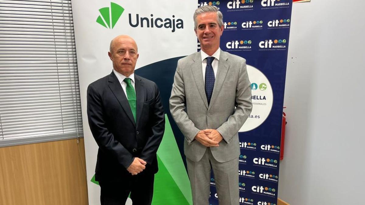 Francisco Javier Prieto y Juan José González, en la firma del acuerdo.