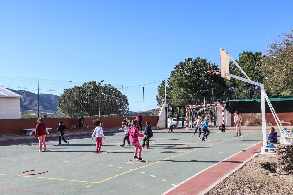 Colegio Azahar perteneciente a La Matanza, en la Vega Baja.