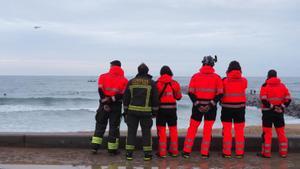 Buscan a una persona desaparecida en el mar en el Fòrum de Barcelona