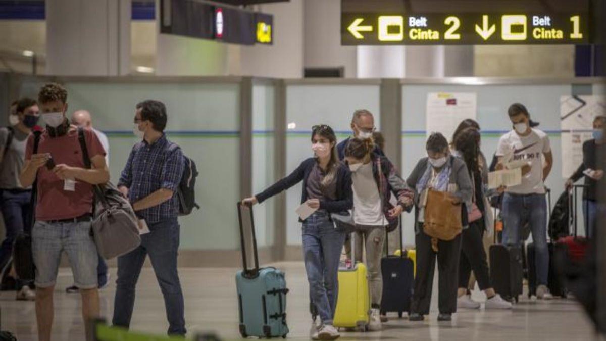 Formularios de salud y controles de temperatura: así llegarán los turistas a España