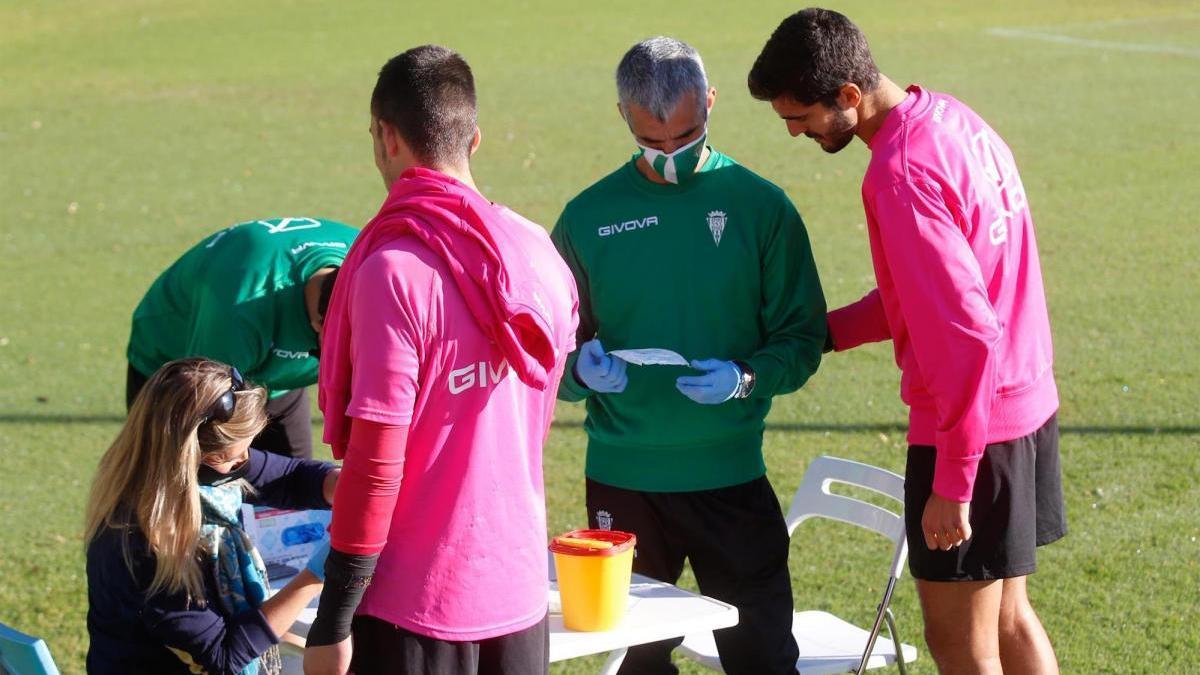 El Córdoba CF regresa con un doble test anticovid en una semana