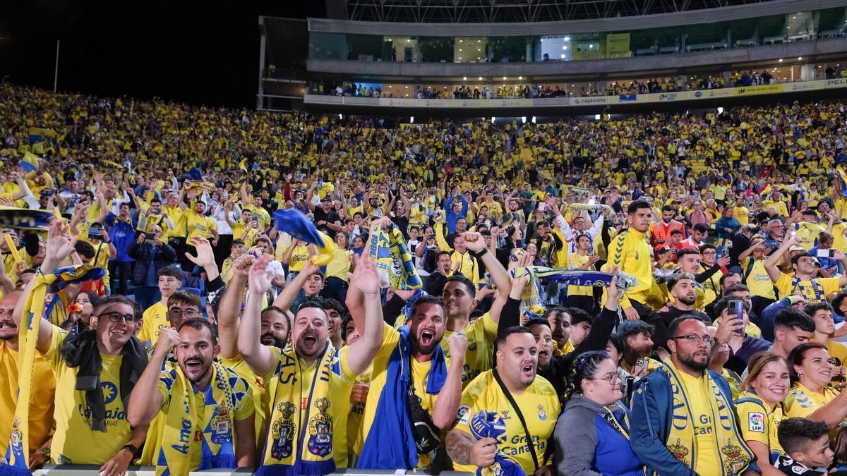 Apariencia del estadio de Gran Canaria el 27 de mayo de 2023, cuando la UD certificó su pase a Primera División ante el Alavés.