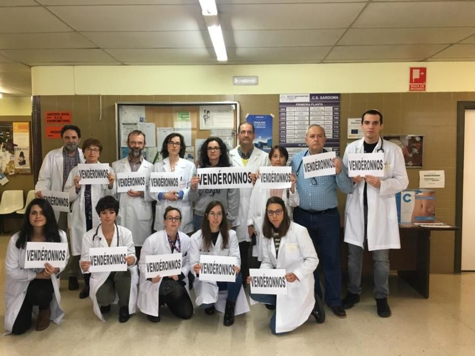 Médicos de Vigo claman tras desconvocar la huelga