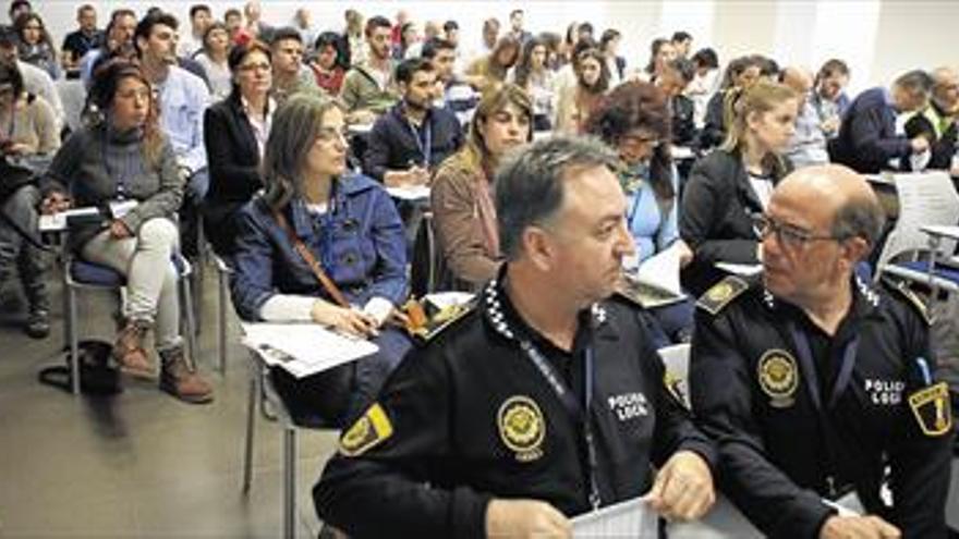 100 PROFESIONALES EN EL SIMPOSIO DE MEDIACIÓN POLICIAL