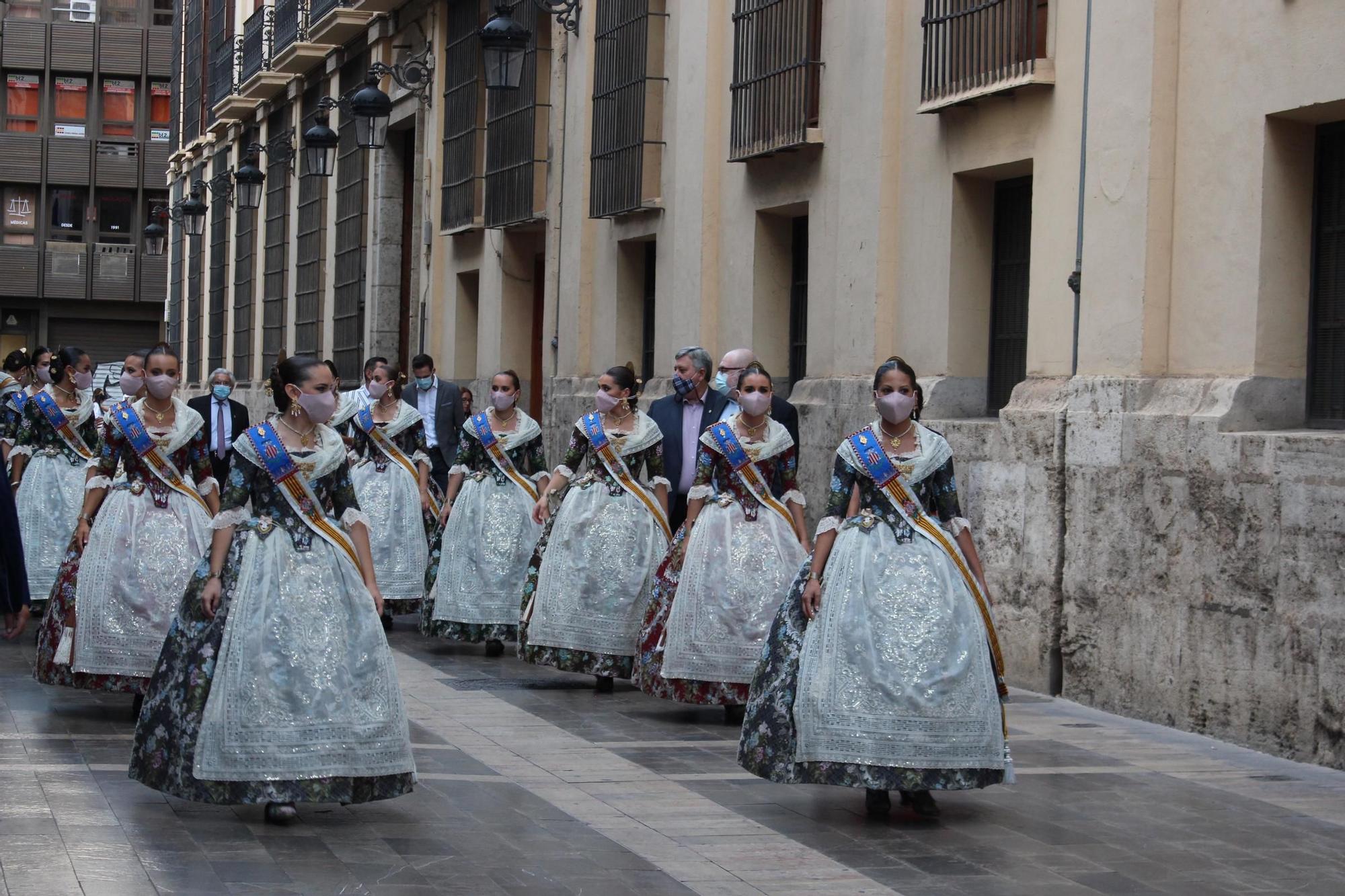 Todo preparado para la Imposición de Bandas a Falleras Mayores y Cortes de 2021