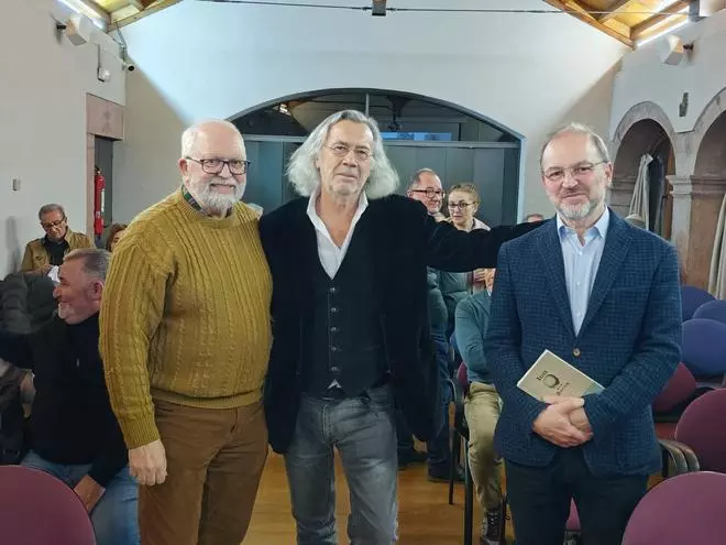 Fernando Beltrán presenta en Grado su última obra, "Bacon sin Bacon"