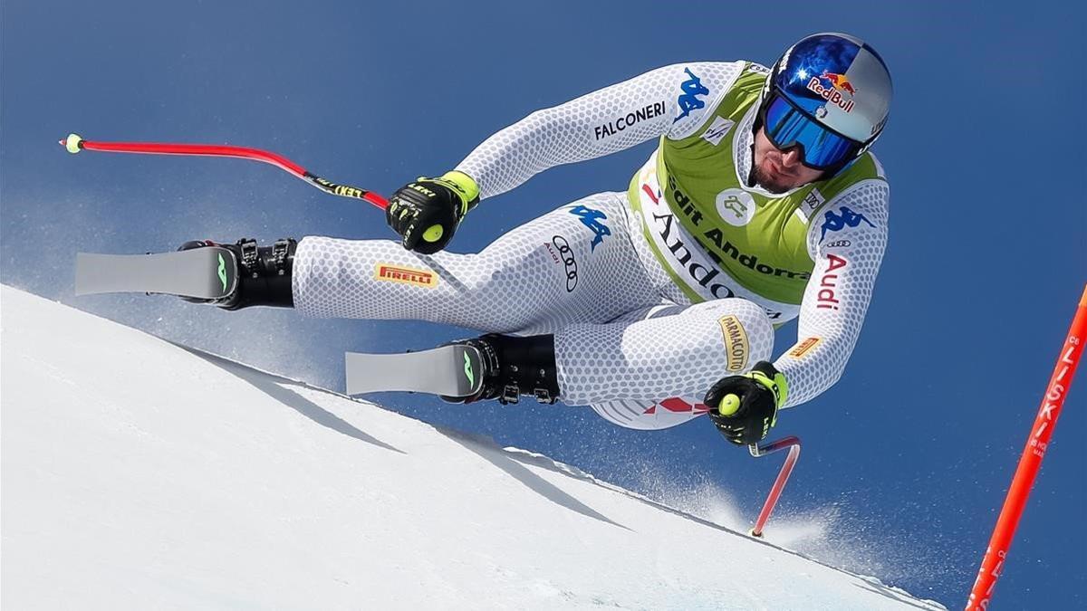 El italiano Dominik Paris, en un momento de su triunfal descenso.