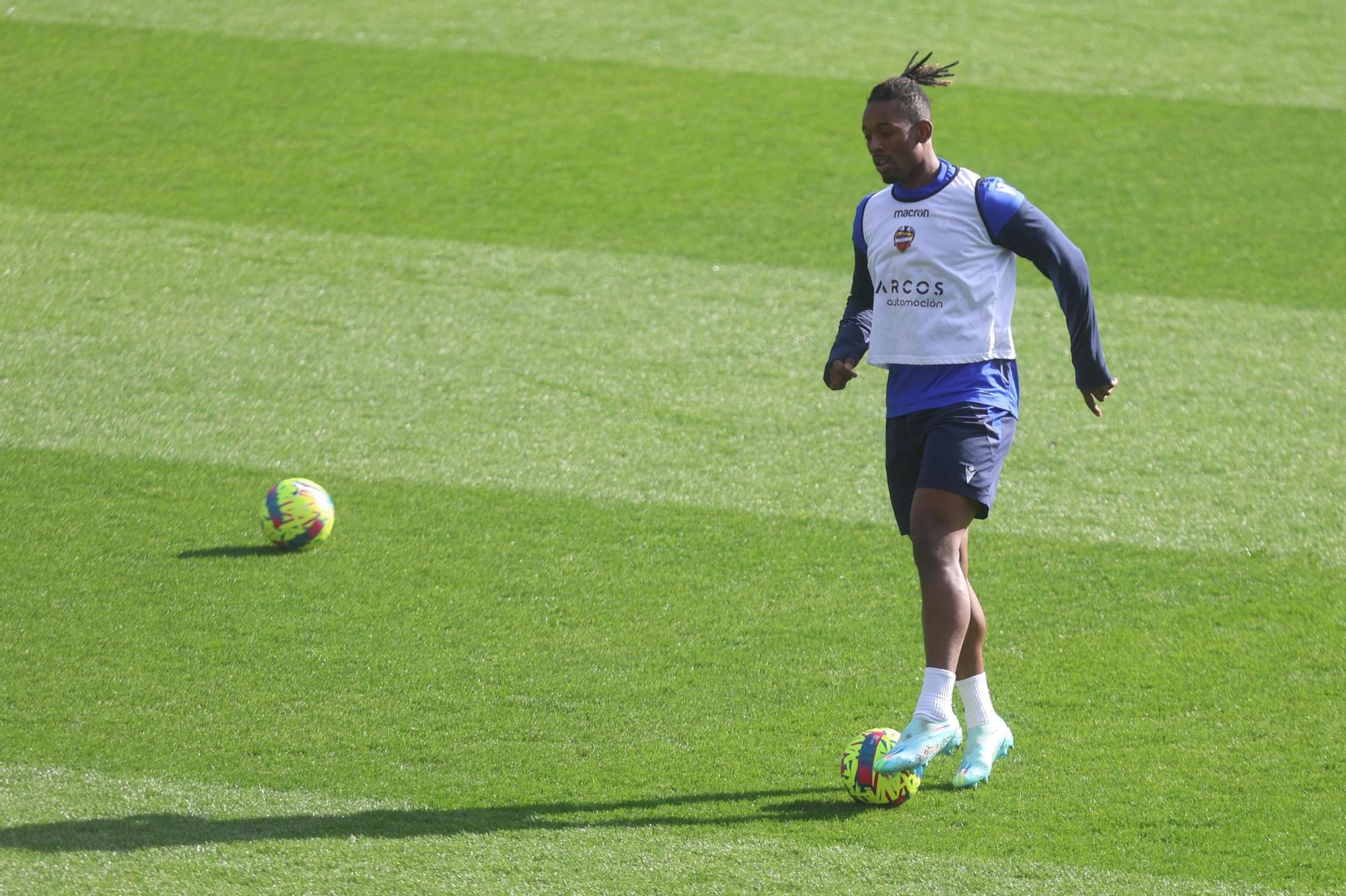 Sesión de entrenamiento del Levante UD previo al partido frente al CD Lugo