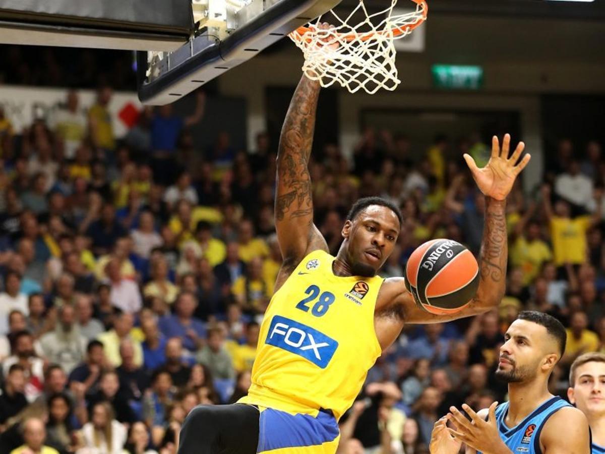 Tarik Black, con la camiseta del Maccabi.