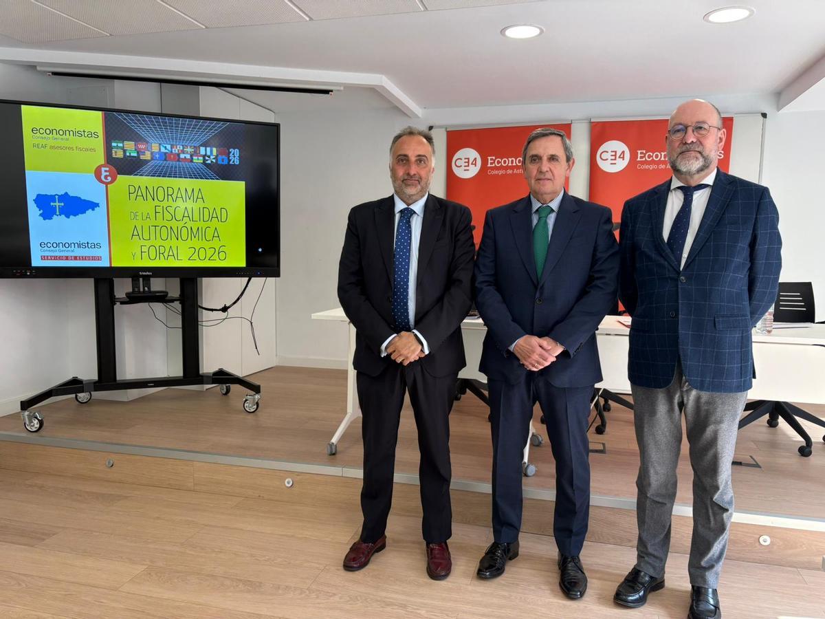 Por la izquierda Santiago Fernández, Abel Fernández y Santiago Álvarez