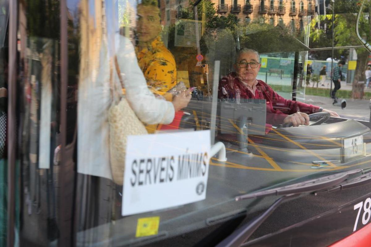 Huelga de 24 horas en la red de autobuses de Barcelona