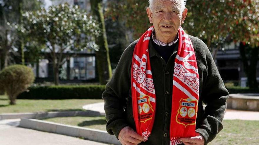 A sus 94 años, Ramiro Maceira es el jugador rojillo de mayor edad. // Bernabé