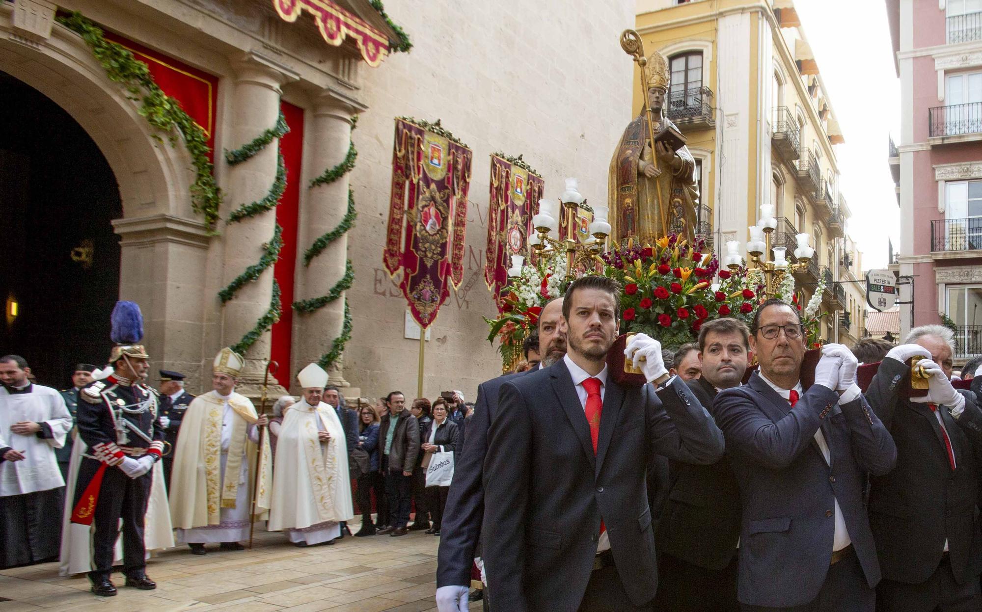 Alicante ha celebrado la festividad de su patrón, San Nicolás, con una misa en la Concatedral de San Nicolás y una procesión