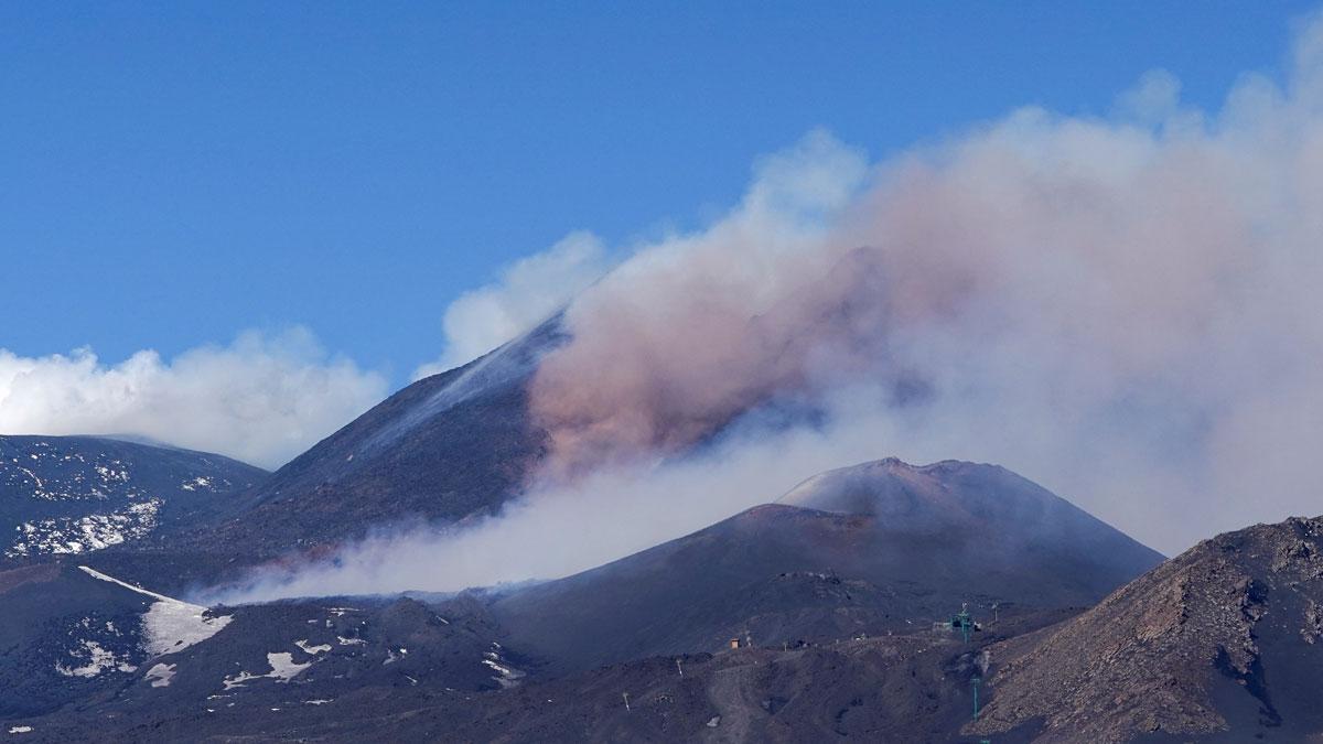 El volcán Etna vuelve a entrar en erupción