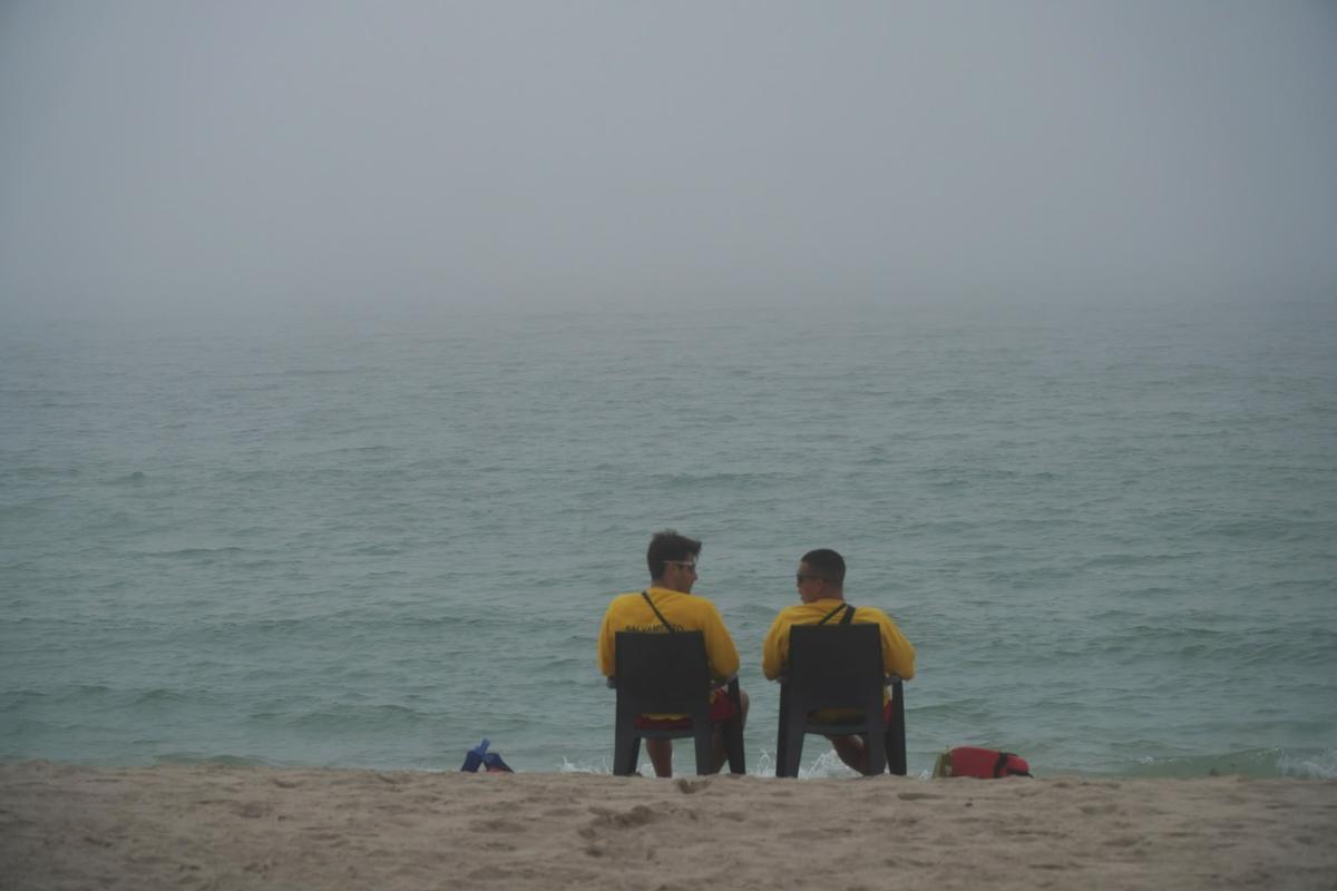 A Coruña quedó sumergida bajo la niebla este lunes A Coruña quedó sumergida bajo la niebla este lunes
