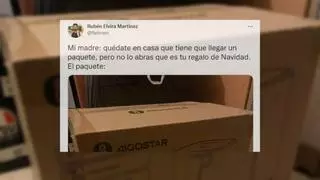 Su madre le pide que recoja un paquete en casa... y se lleva una sorpresa