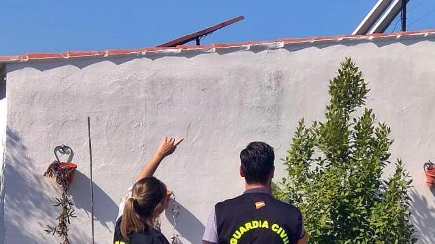 Detenidos dos vecinos de Mérida dedicados al robo en instalaciones fotovoltaicas de casas de campo