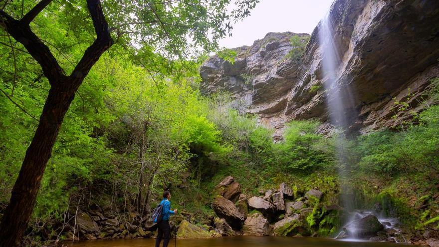 Cascada de Aizpún