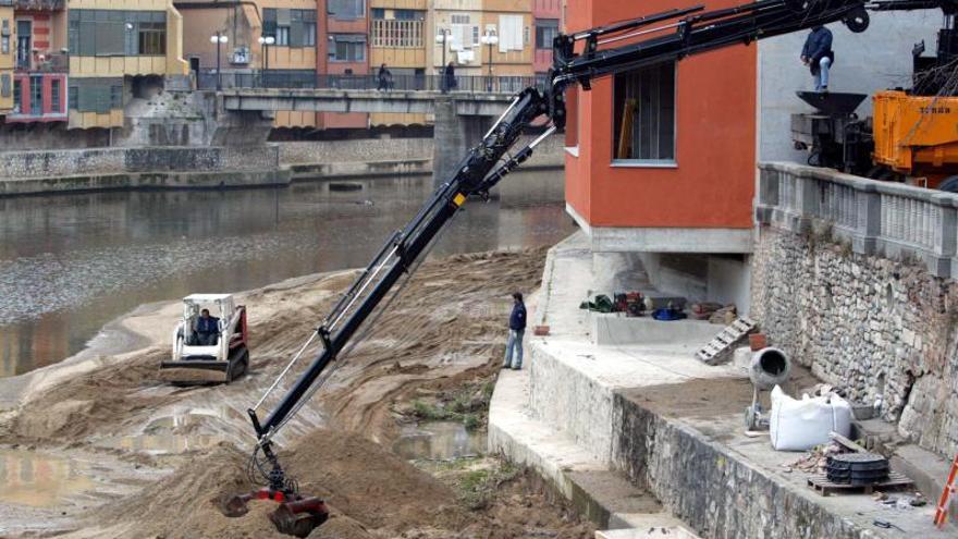 Un estudi desaconsella retirar els sediments del riu Onyar