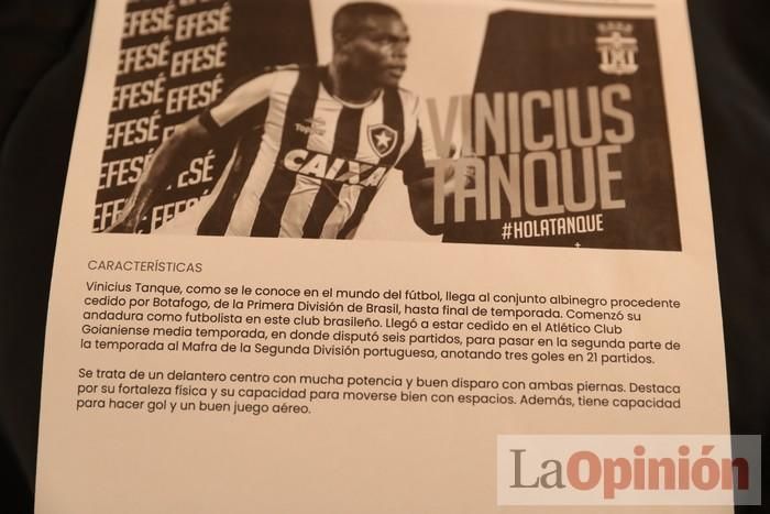 Presentación de Vinicius Tanque en el FC Cartagena