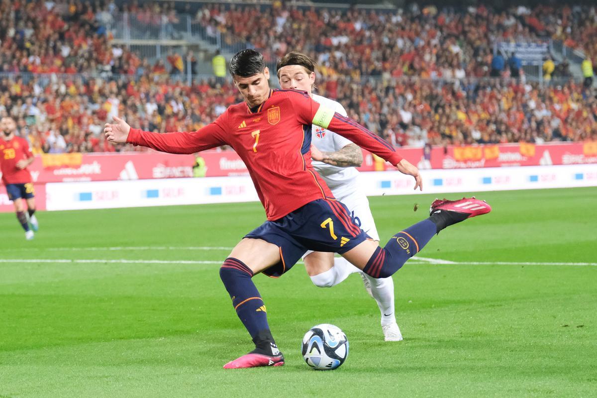 La Roja juega en Málaga contra Noruega, en imágenes