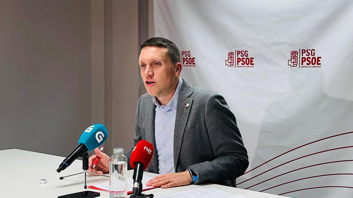 Bouza, na súa comparecencia de onte ante os medios.