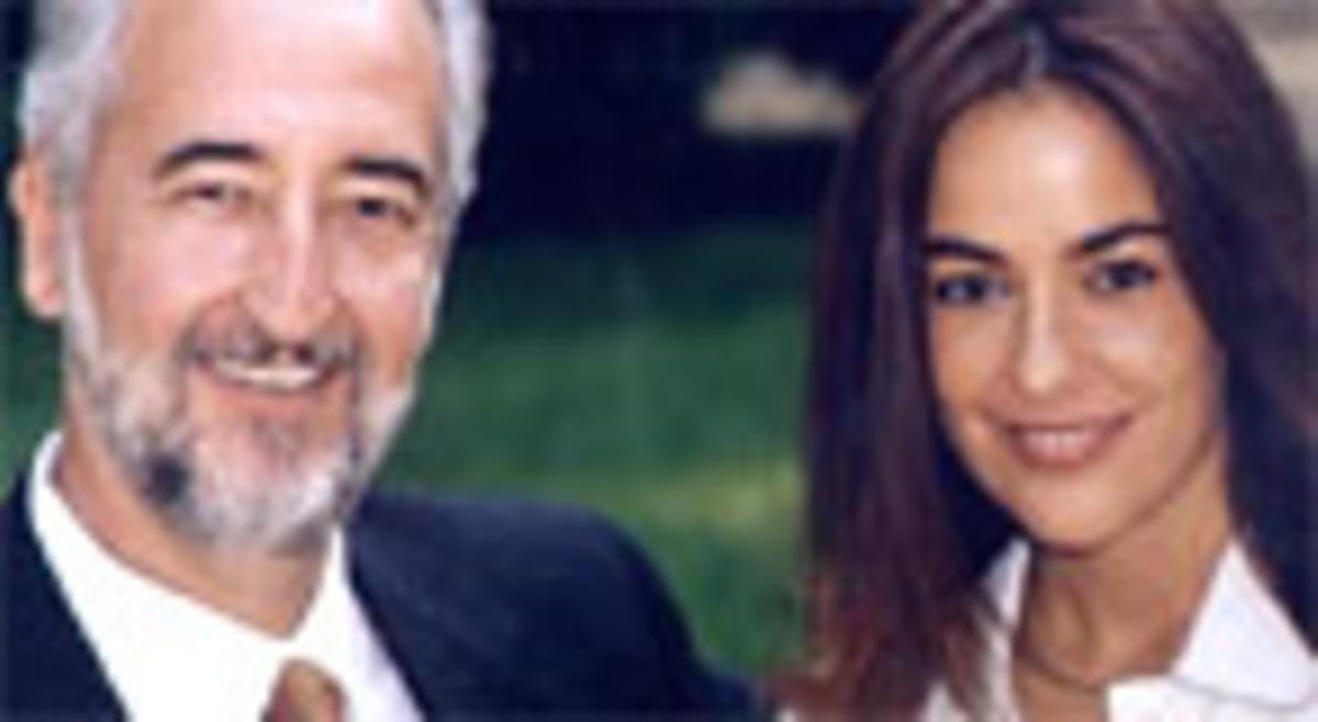 El doctor Corbella i Maria de la Pau Janer. El doctor Corbella i Maria de la Pau Janer.