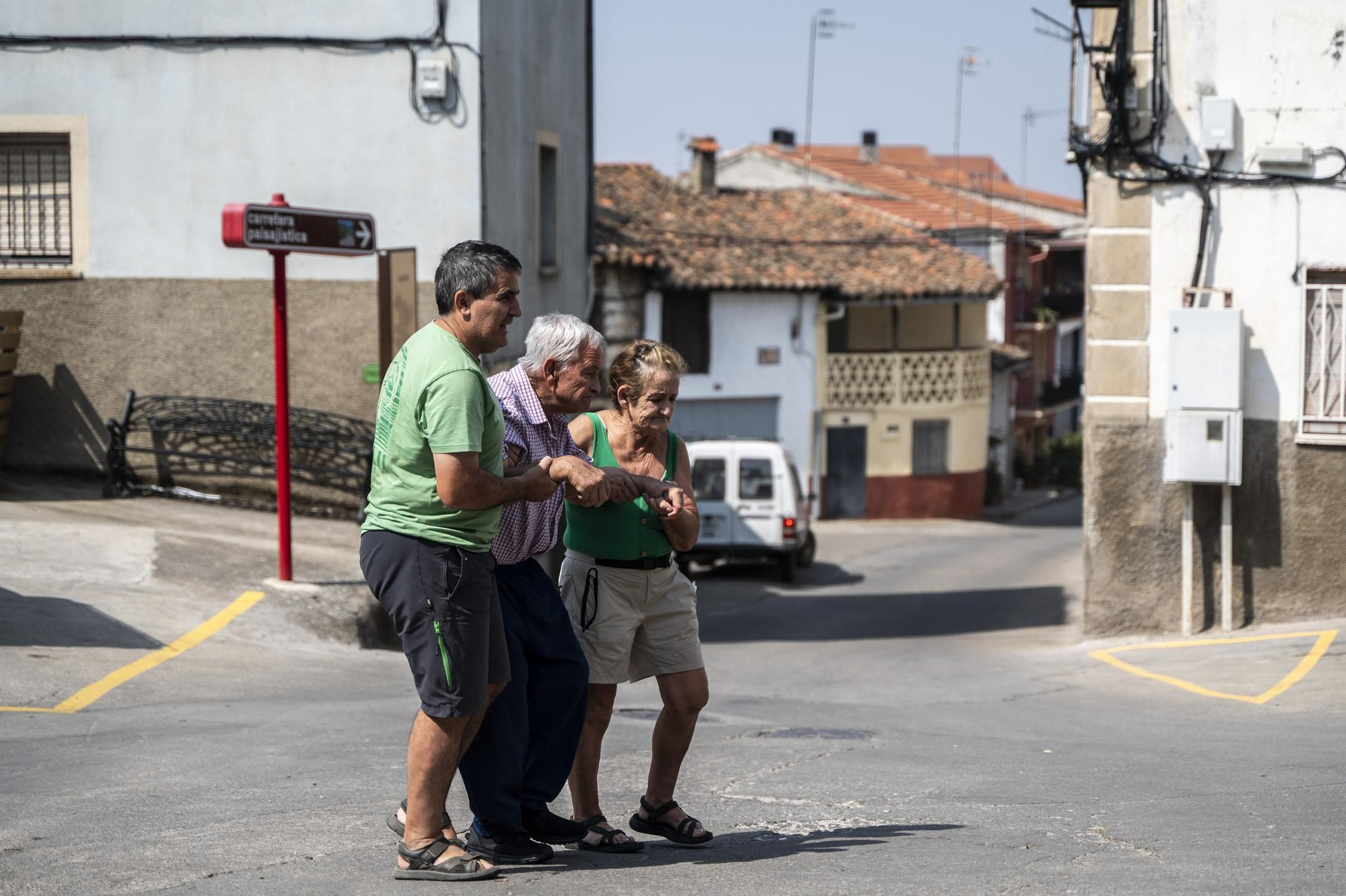 Así ha sido el regreso de los vecinos de Gargantilla a sus casas