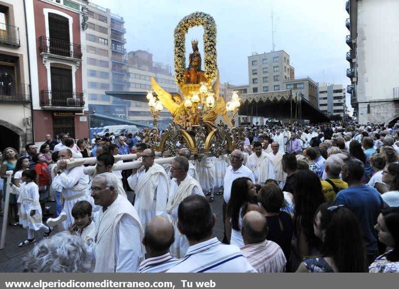 Vila-real se vuelca en la procesión de la Mare de Déu de Gràcia