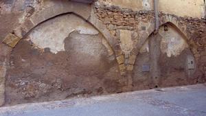 Arcos del carrer Major del único pueblo con el nombre en castellano de Catalunya.