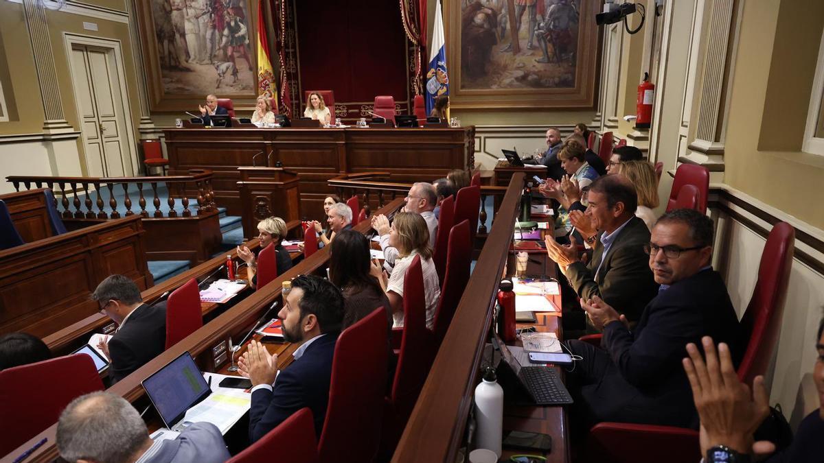 Diputados joyeros y prosa poética grasiosera