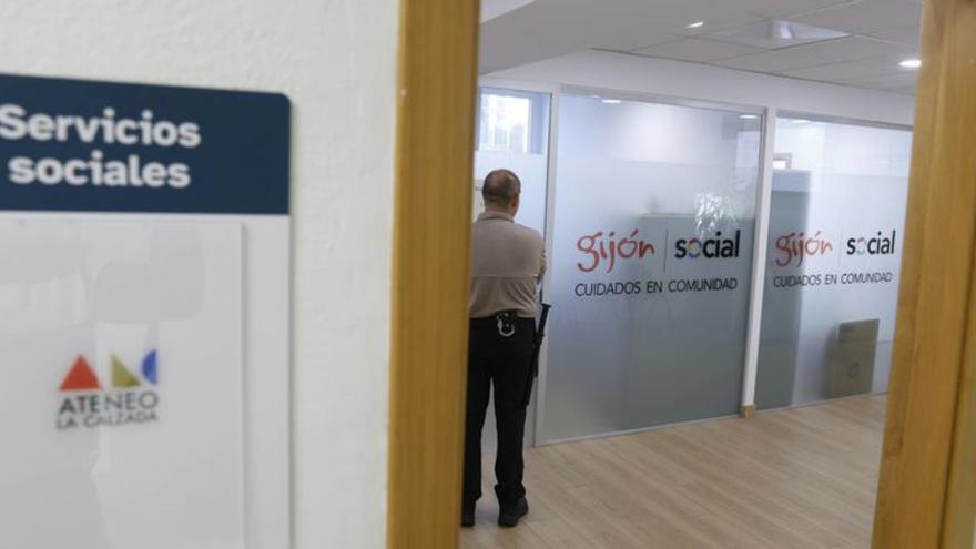 Los nuevos espacios de Servicios Sociales en el Ateneo de La Calzada. | ÁNGEL GONZÁLEZ