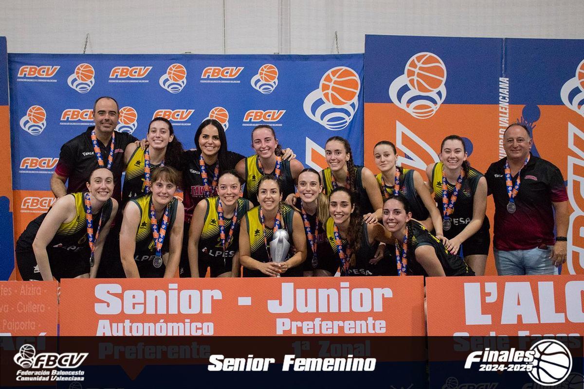 El sénior femenino del CB Tavernes, subcampeón de liga
