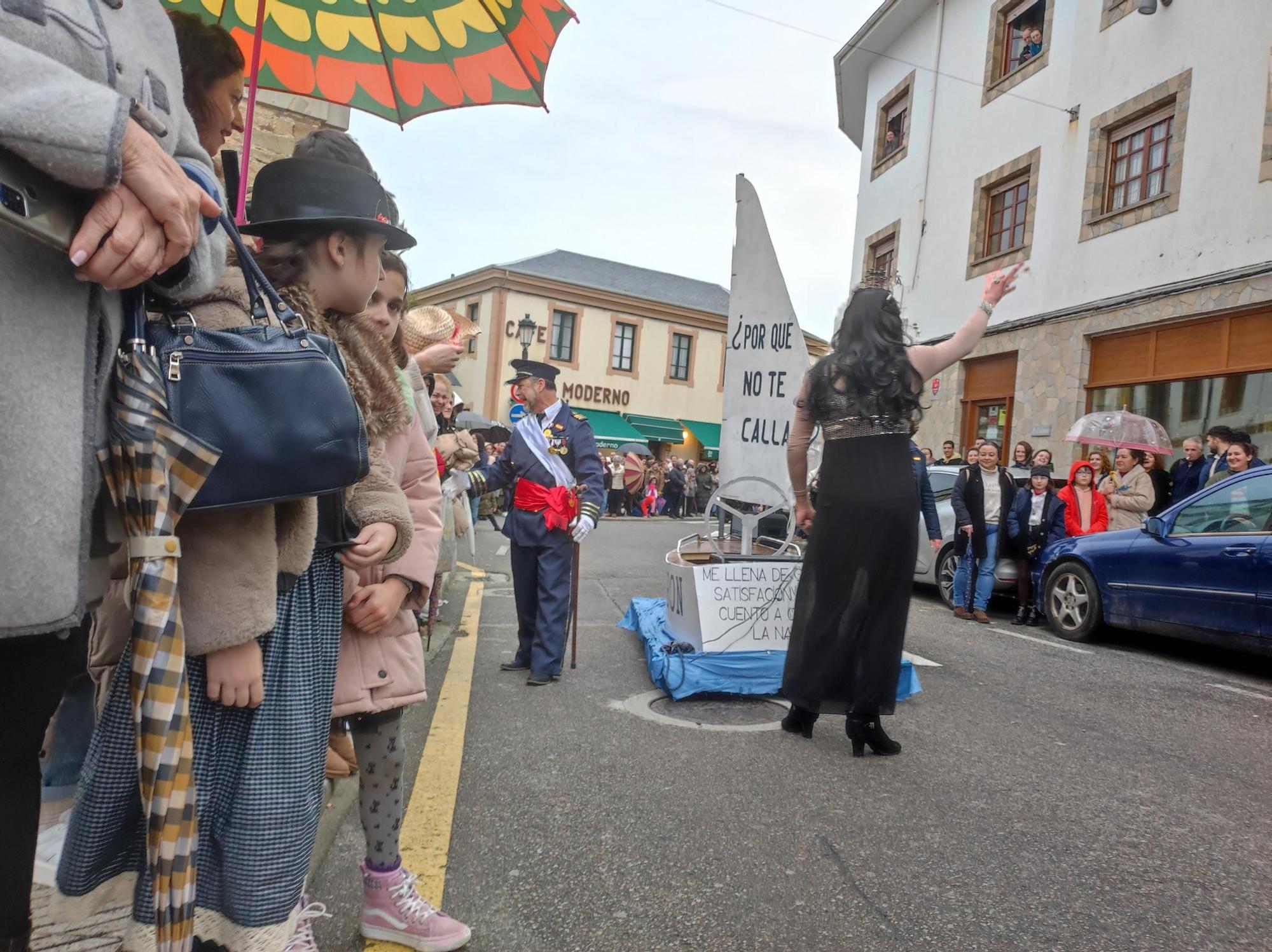 En imágenes: Las calles de Tapia se llenan para ver su vistoso desfile de Carnaval