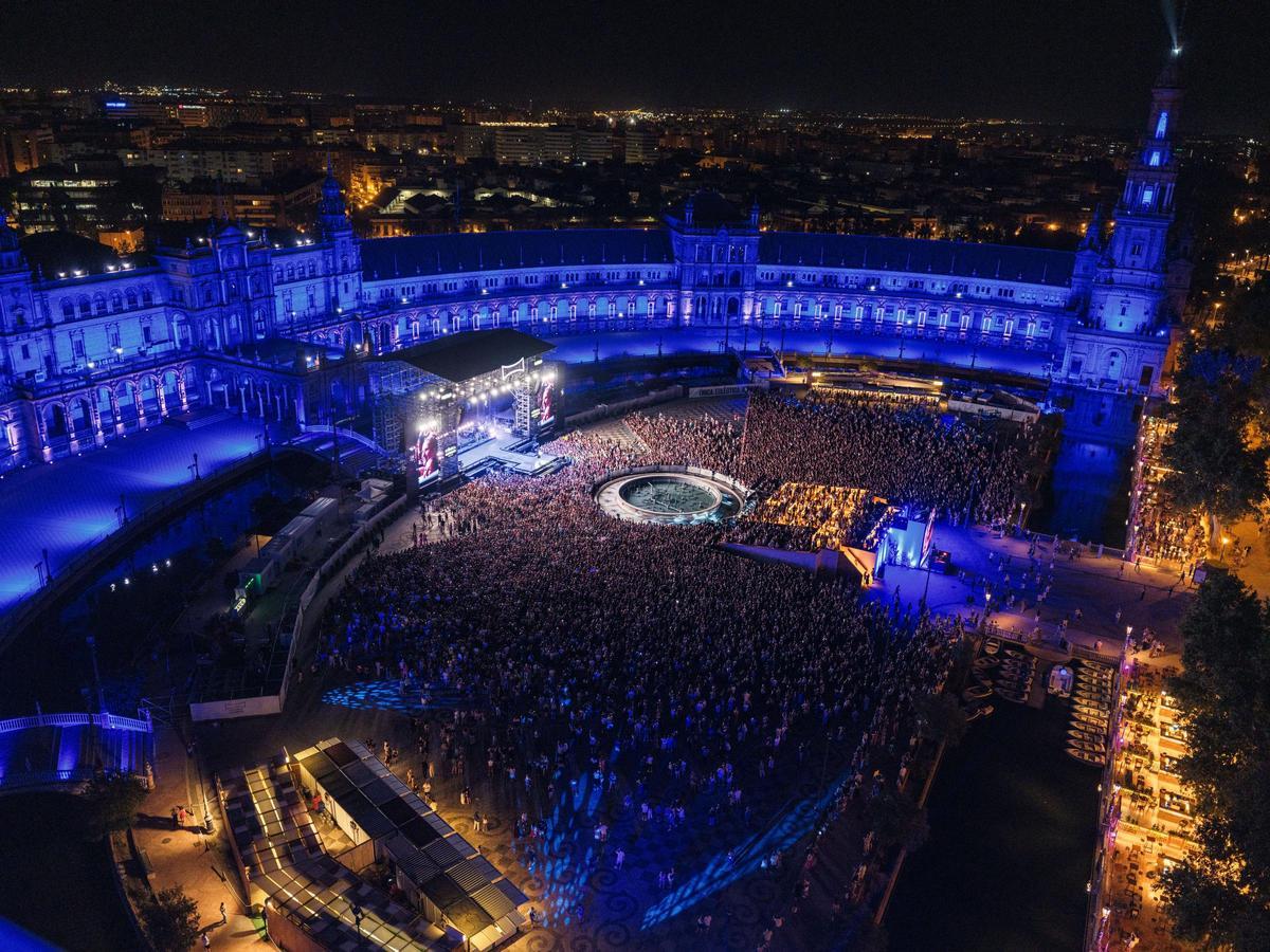 Vista de la Plaza de España durante el concierto de Justin Timberlake, en el concierto inaugural de Icónica 2025.
