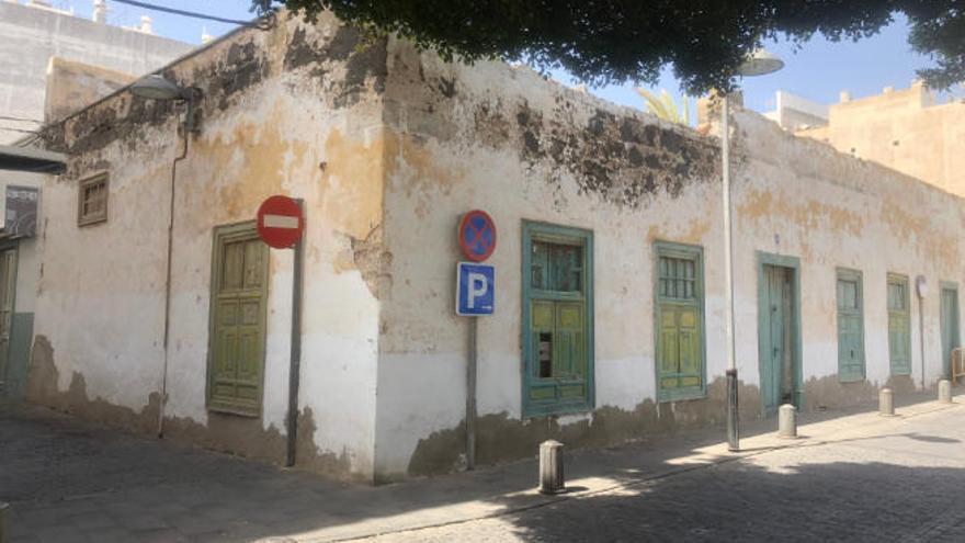 Las casas históricas de Arrecife buscan nuevos usos para evitar su grave deterioro