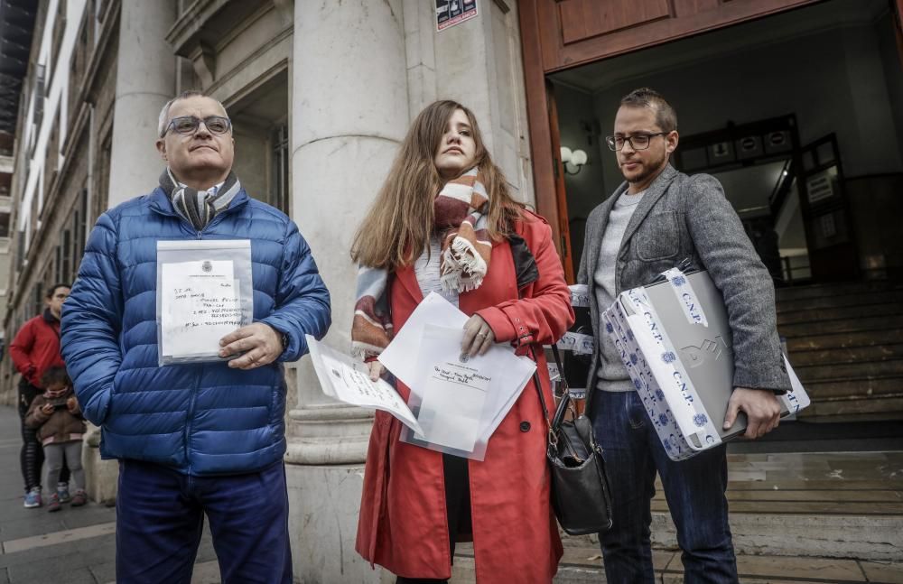 El juzgado devuelve a los periodistas los móviles incautados por Florit