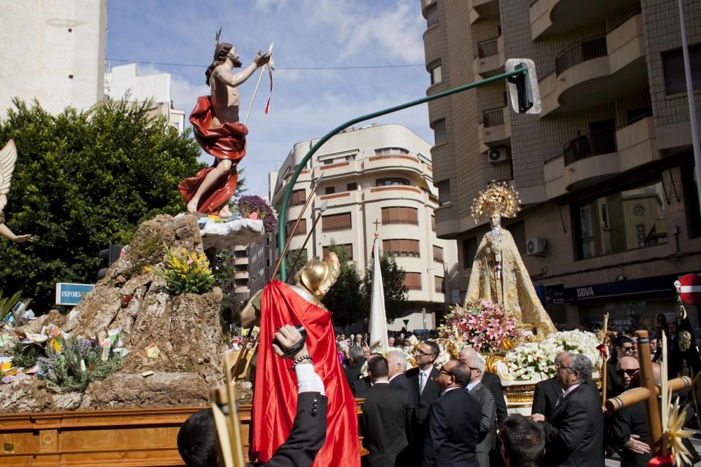 El Cristo Resucitado y de la Virgen de la Asunción inundan la ciudad de alegría y color