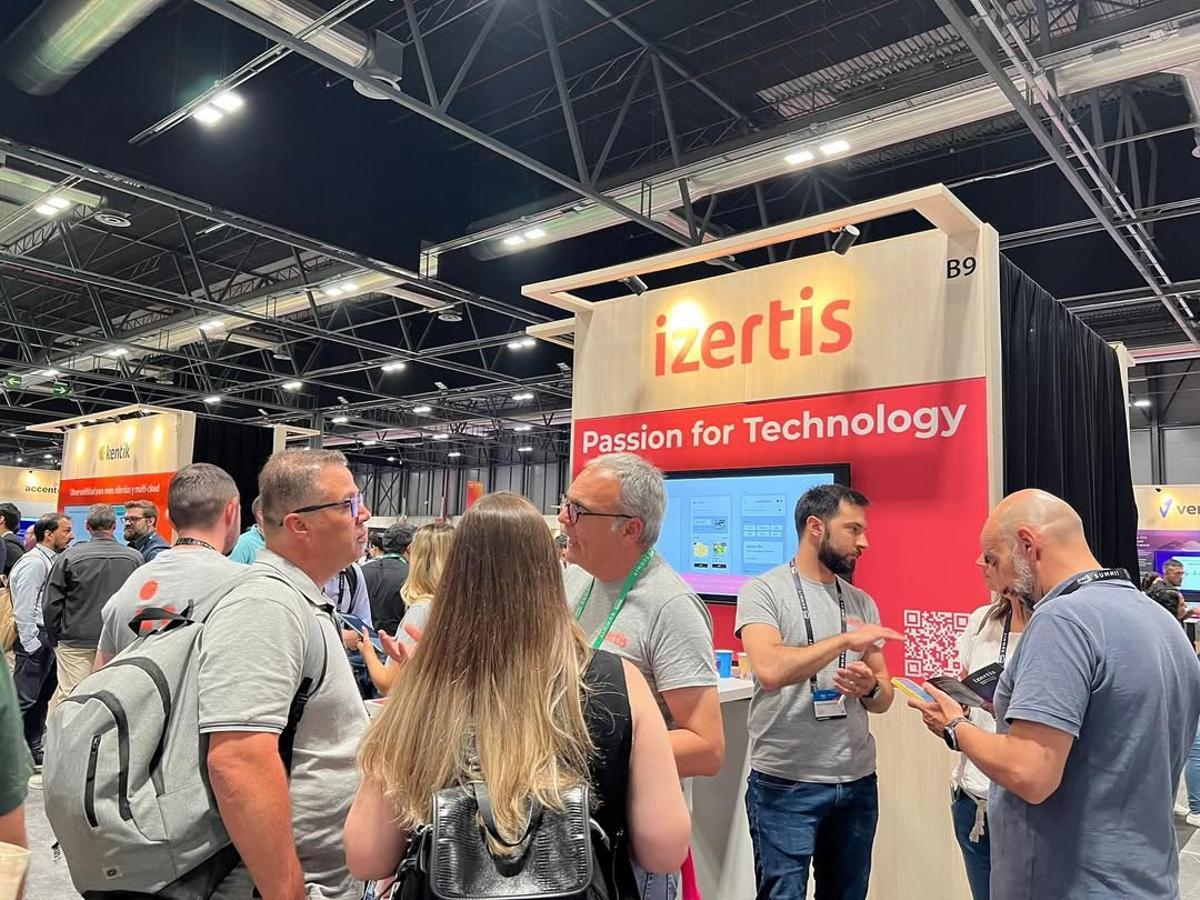 Estand del grupo Izertis en la última edición AWS Summit Madrid.
