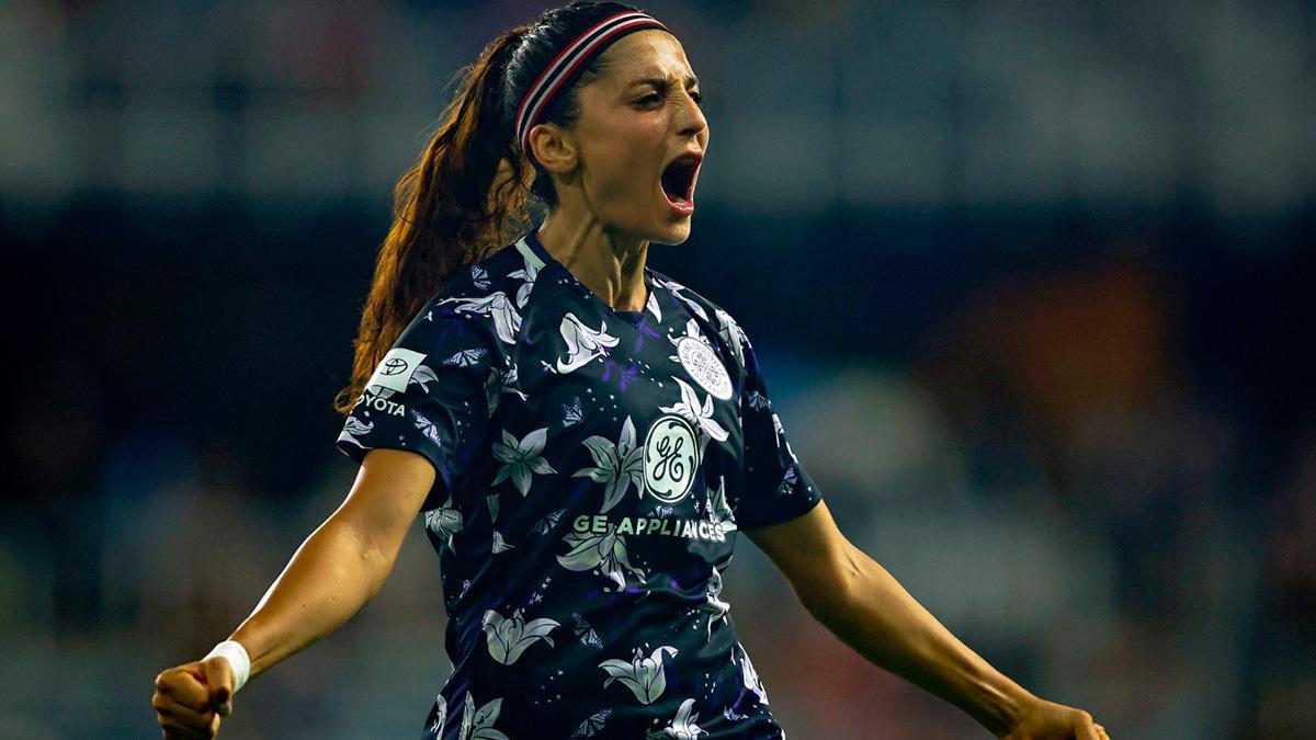 'Nadia', el documental de la futbolista afgana que fue estrella del PSG