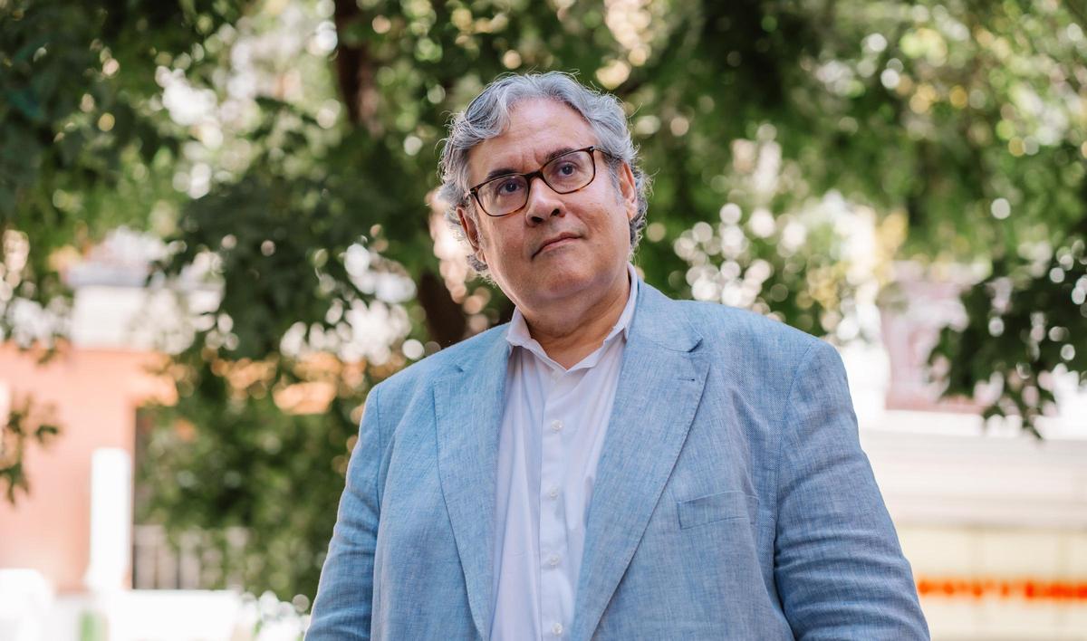 El escritor Juan Manuel de Prada, que publica 'Mil ojos esconde la noche'.
