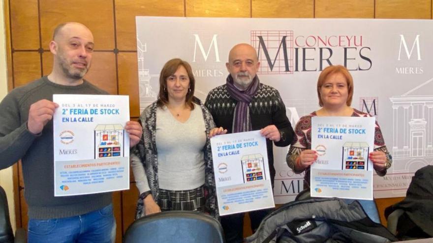 Saldos a pie de calle: &quot;Ye Mieres&quot; organiza su segunda Feria del Stock