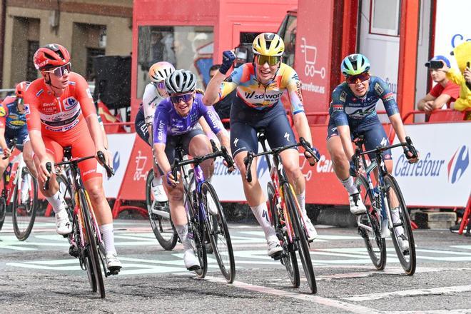 La Vuelta entra por fin en la montaña con Paula Blasi entre las favoritas