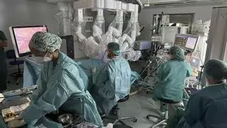 Condenan a Muface a pagar 31.000 euros a la viuda de un vigués por una cirugía con el robot Da Vinci que se negó a costear