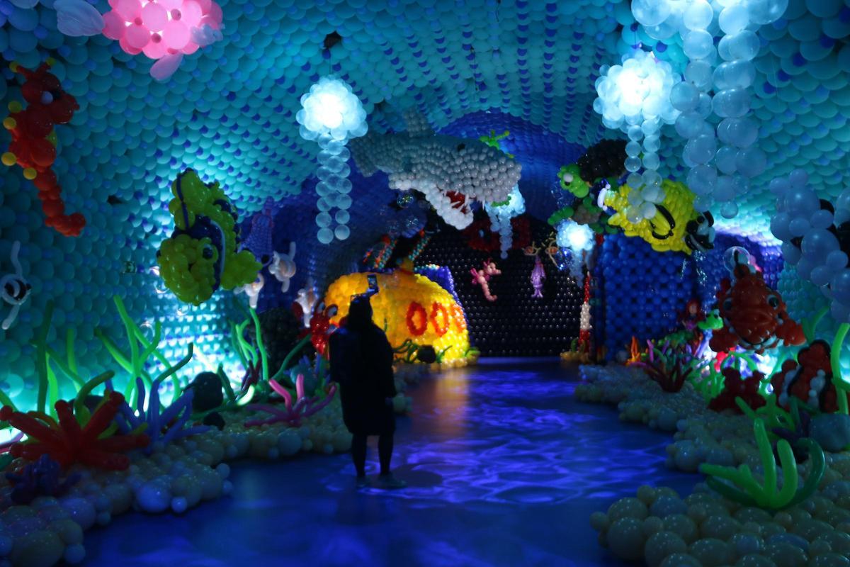 Les imatges de 'Balloon story', la mostra amb més de 600.000 globus Les imatges de 'Balloon story', la mostra amb més de 600.000 globus